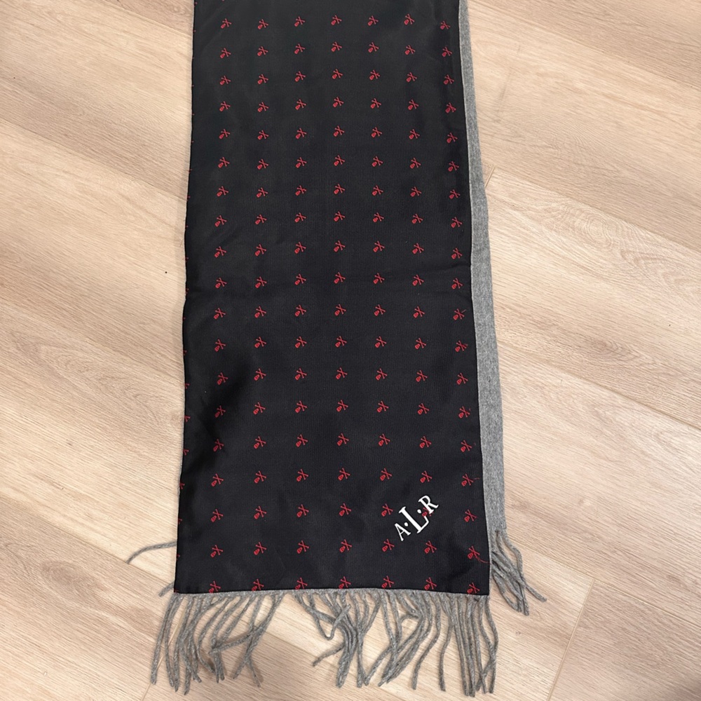J. McLaughlin 100% cashmere reversible scarf.